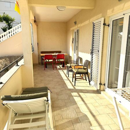 Apartments Trlika Kampor Luaran gambar
