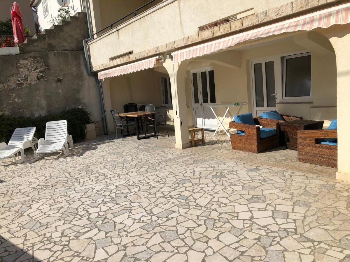 Apartments Trlika Kampor Luaran gambar