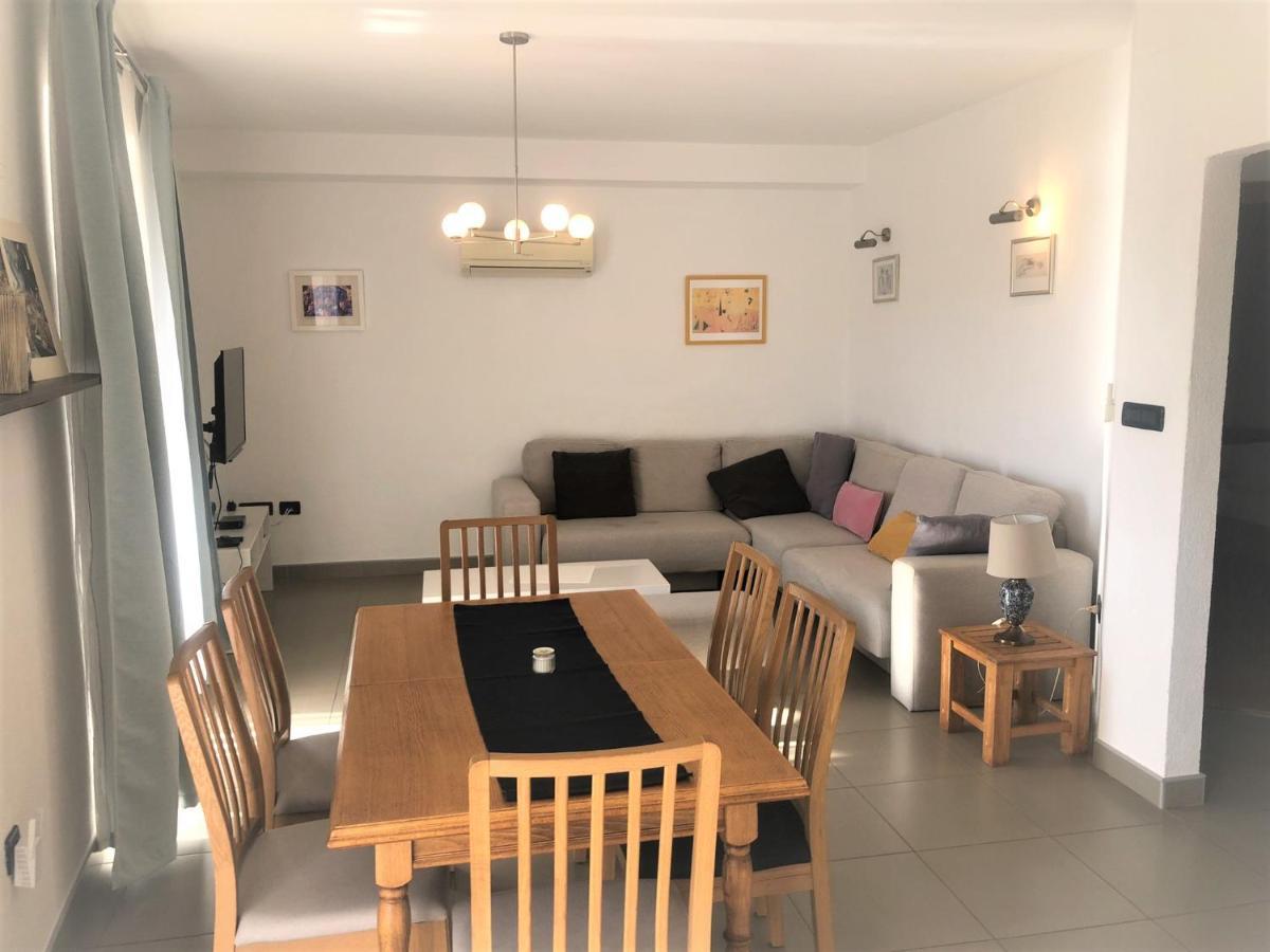 Apartments Trlika Kampor Luaran gambar