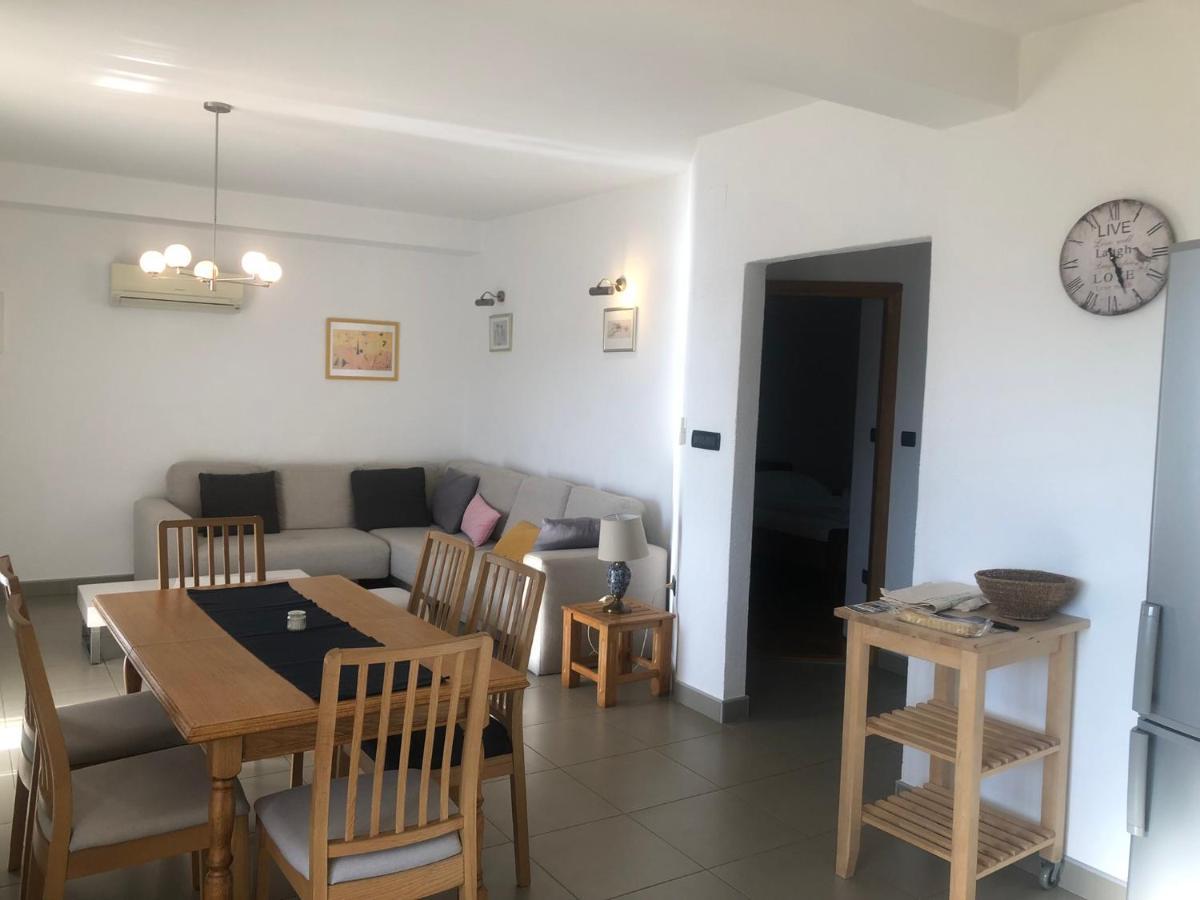 Apartments Trlika Kampor Luaran gambar